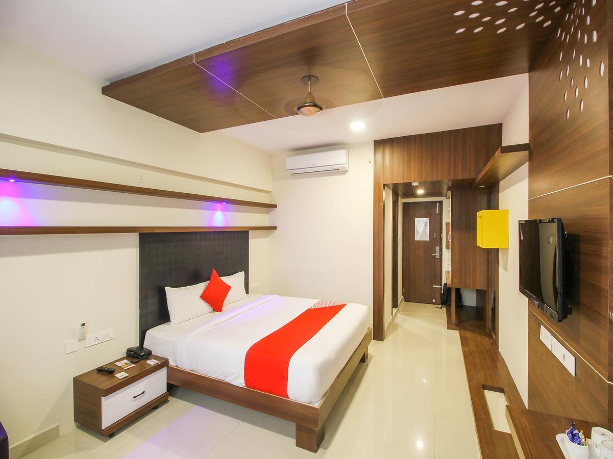 Rio Meridian Hotel Mysore Extérieur photo