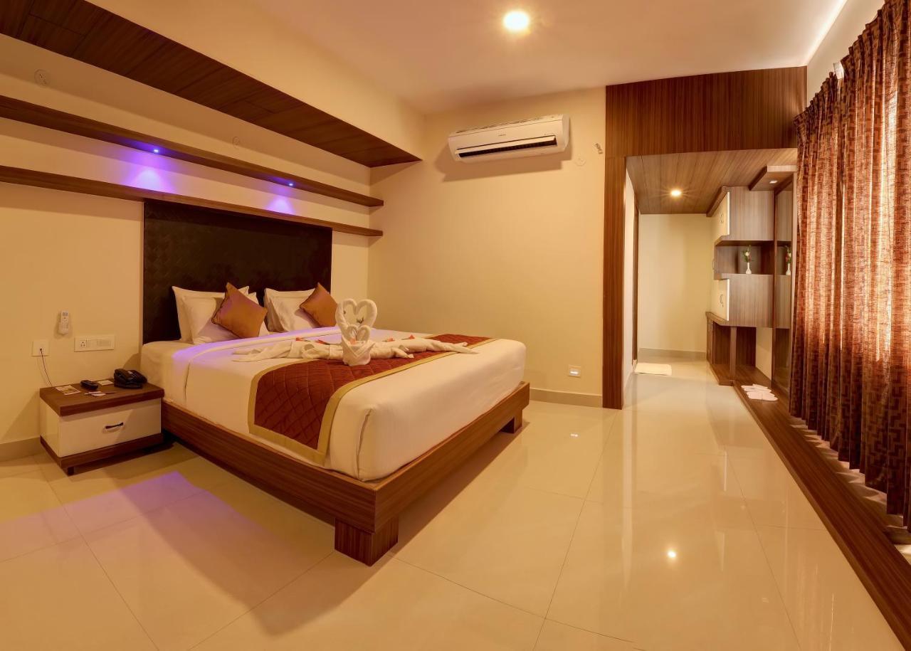 Rio Meridian Hotel Mysore Extérieur photo