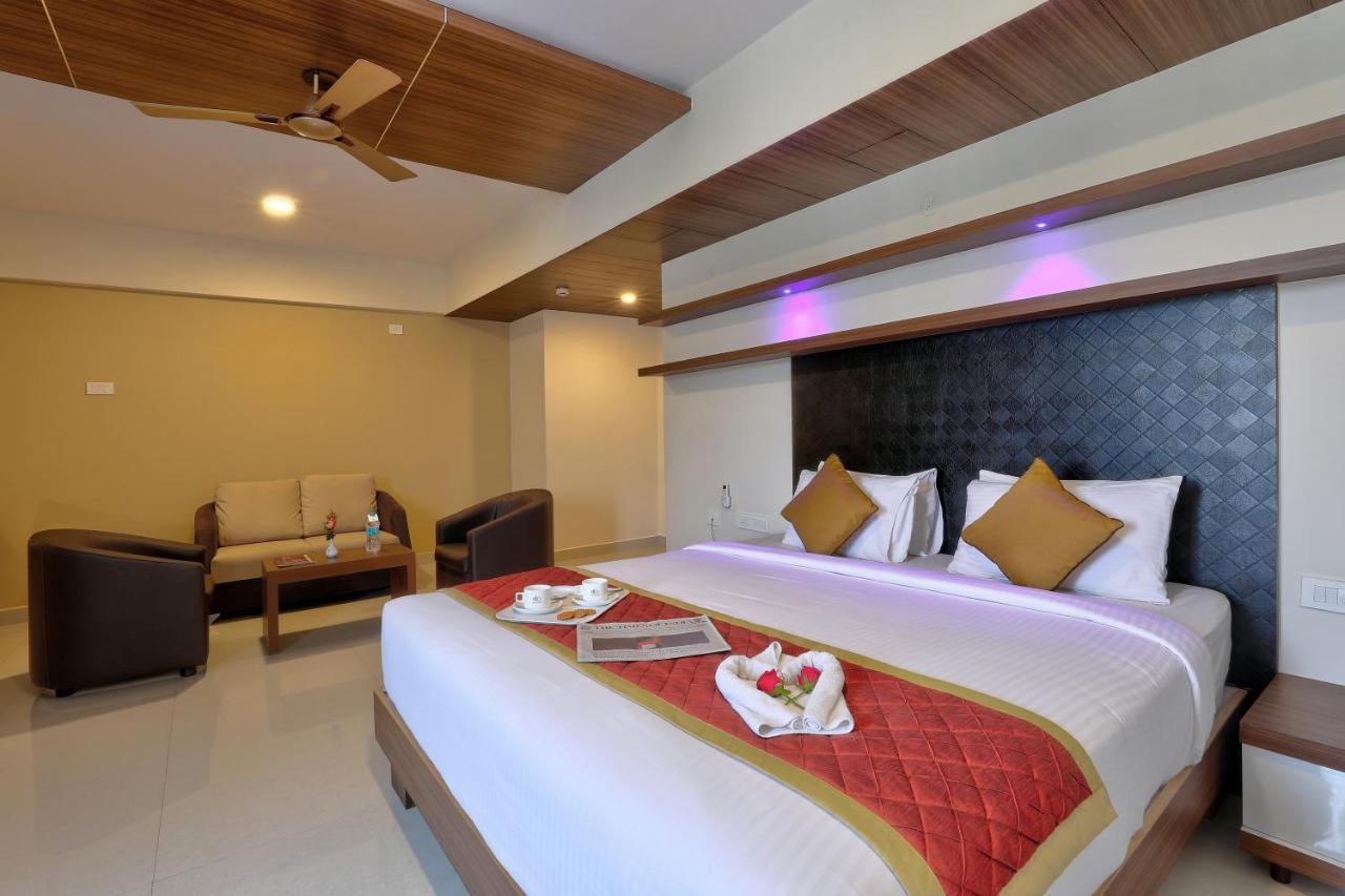 Rio Meridian Hotel Mysore Extérieur photo